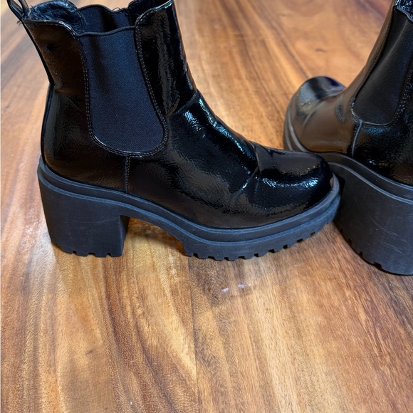 Diba Glossy Black Heeled Boots - Picture 7 of 11